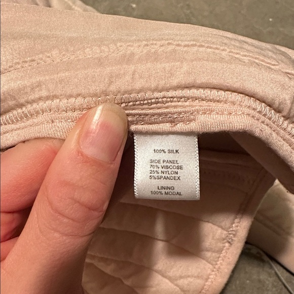 9/15 Saks Fifth Avenue 100% Silk Quilted Jacket - Picture 12 of 14